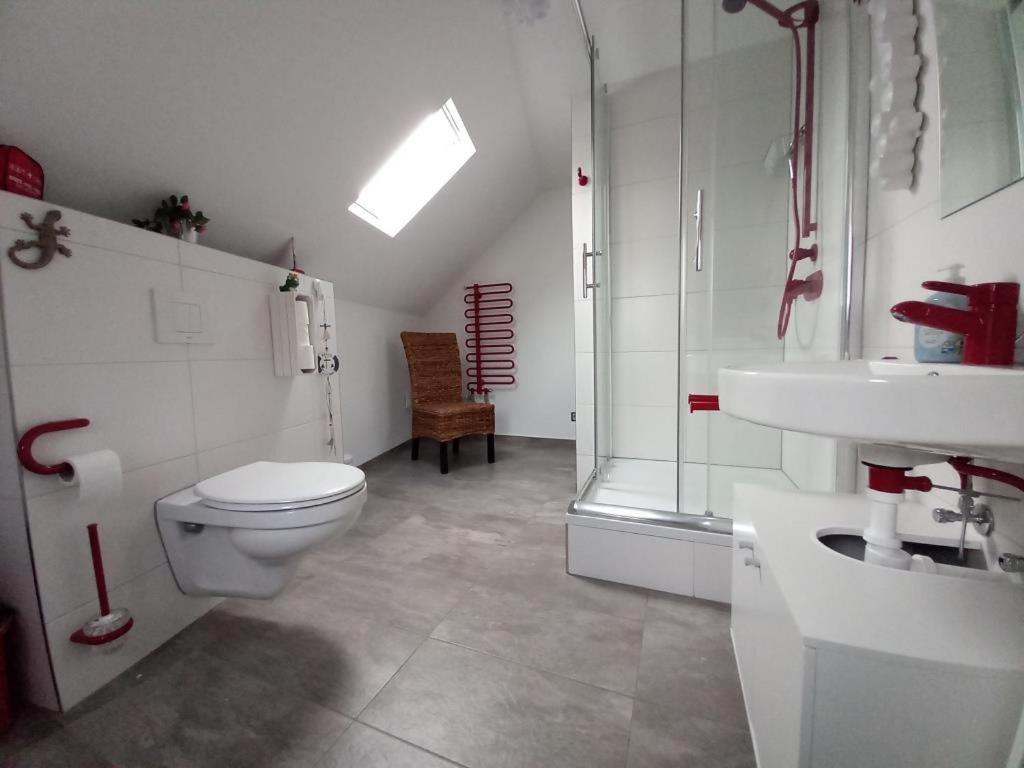 באד אמס Ferienwohnung Im Roten Haus, Die Therme Ist Fusslaeufig In Wenigen Minuten Erreichbar מראה חיצוני תמונה